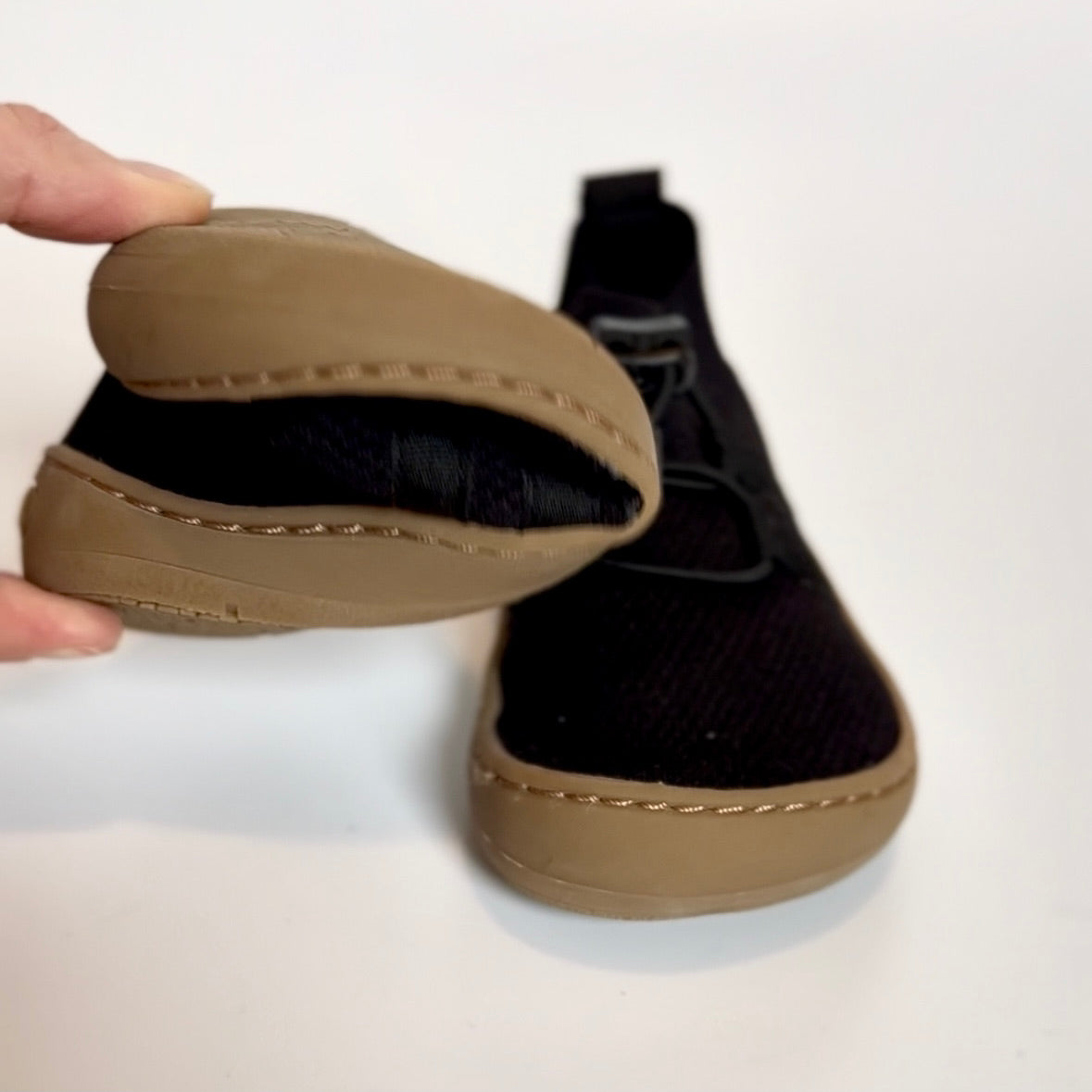 Barfodssko-barfodssneaker-børnesko-sort-fleksibel-sål